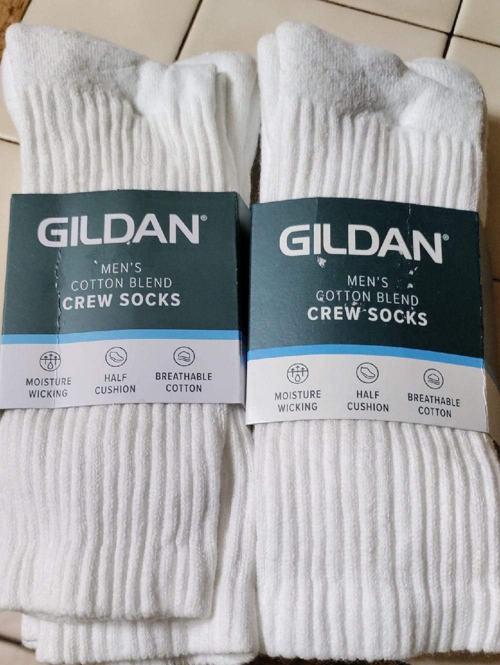 Gildan White Men's Cotton Blend Crew Socks  2 Packs Of 3 Socks Ea.Pk.